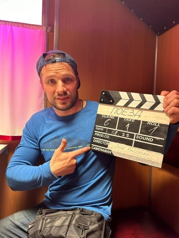 Backstage 34